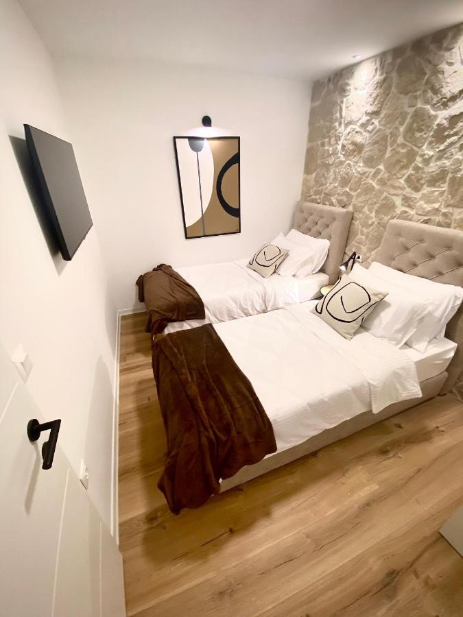 Apartment City Walls In Old Town Of Rovinj Eksteriør billede