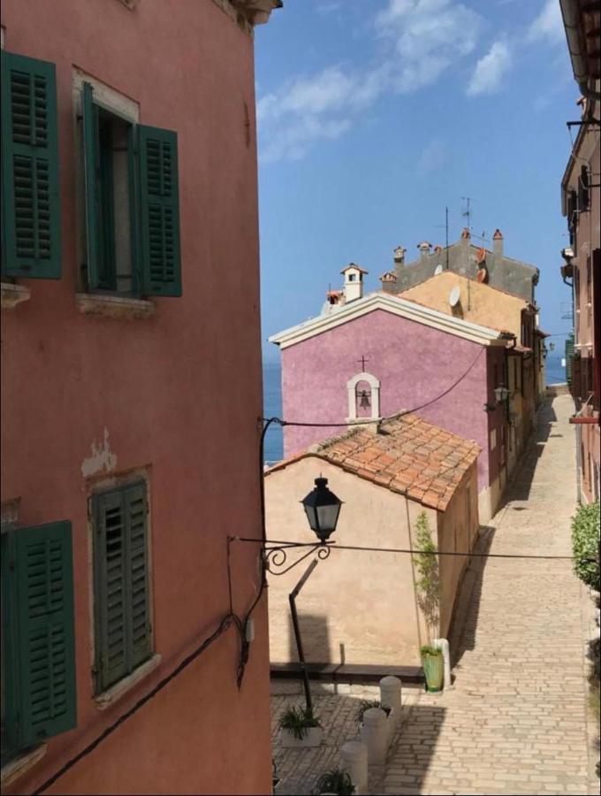 Apartment City Walls In Old Town Of Rovinj Eksteriør billede